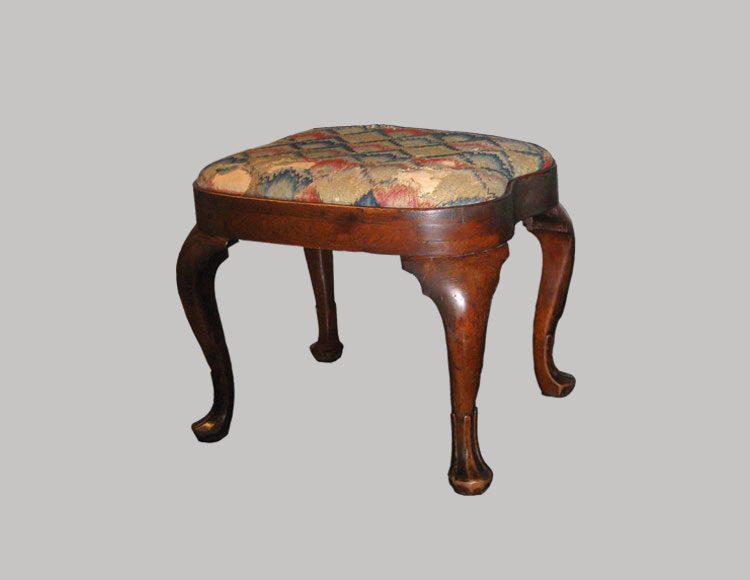 Philadelphia Queen Anne Compass-Seat Stool